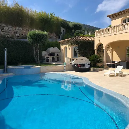 Fidji Villa *